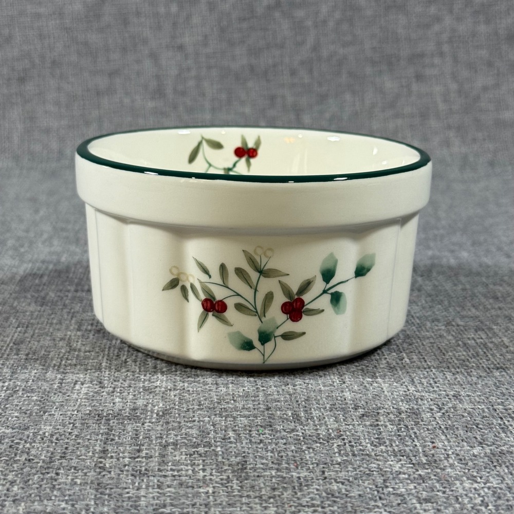 VTG Pfaltzgraff Winterberry Ramekin Dish 4.5" Ivory Green Red Holiday Stoneware